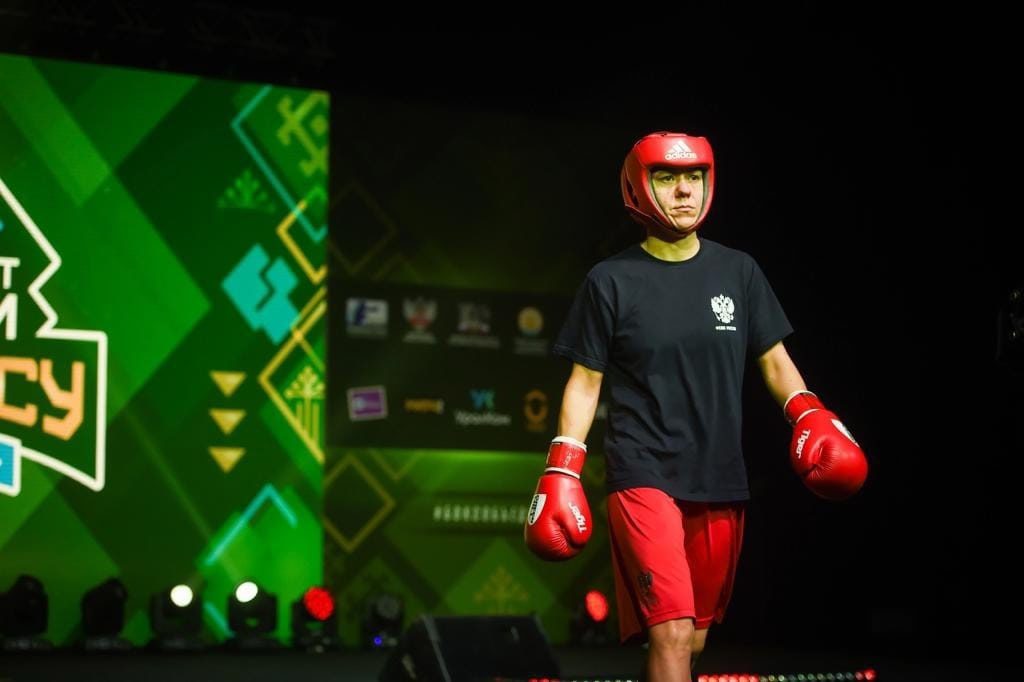 Чемпионкой России по боксу стала конвоир ГУФСИН Новосибирской области