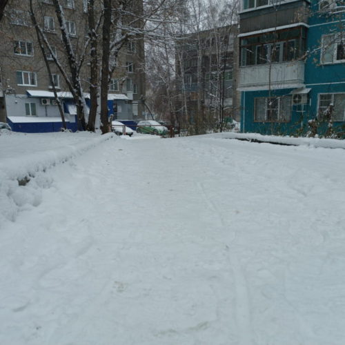 Уборкой снега на трассах Новосибирской области занимались 890 снегоуборочных машин