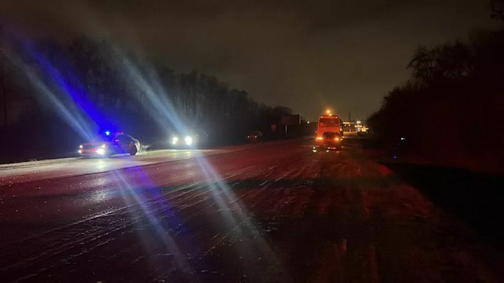 Водитель автобуса наехал на пешехода под Новосибирском