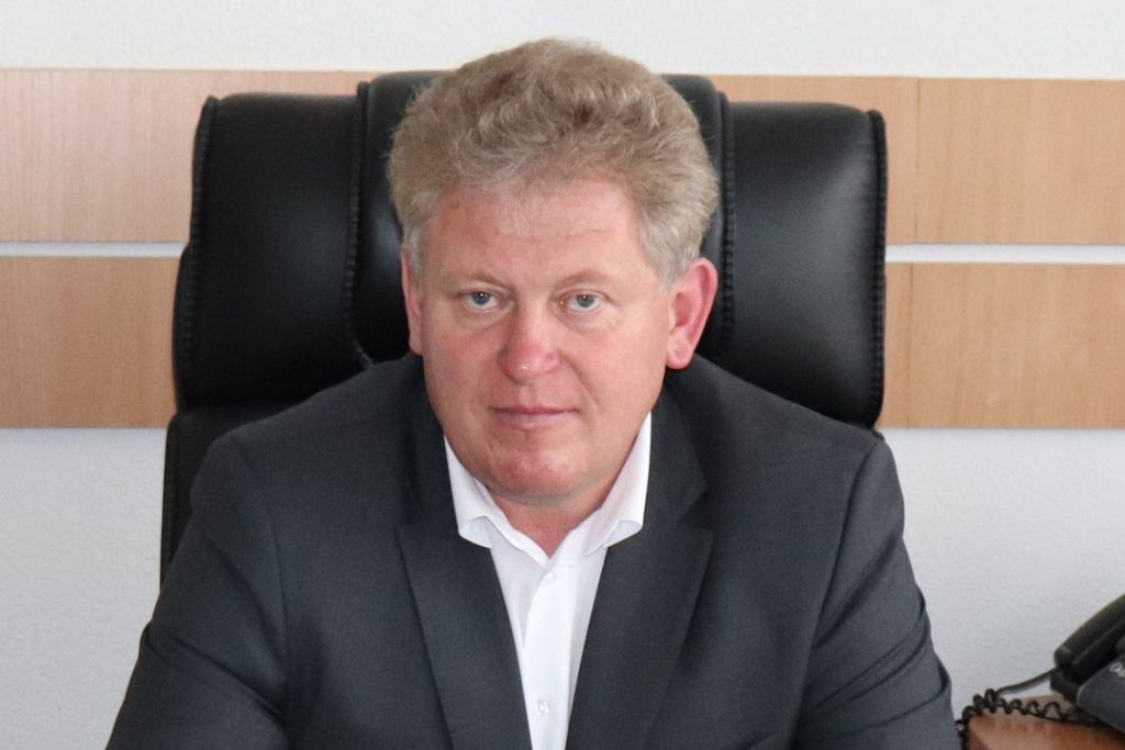 Суд отказался досрочно лишать полномочий главу Убинского района Олега Конюка