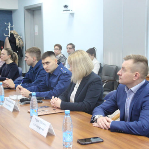 Критерии оценки давления власти на бизнес обсудили в Новосибирске