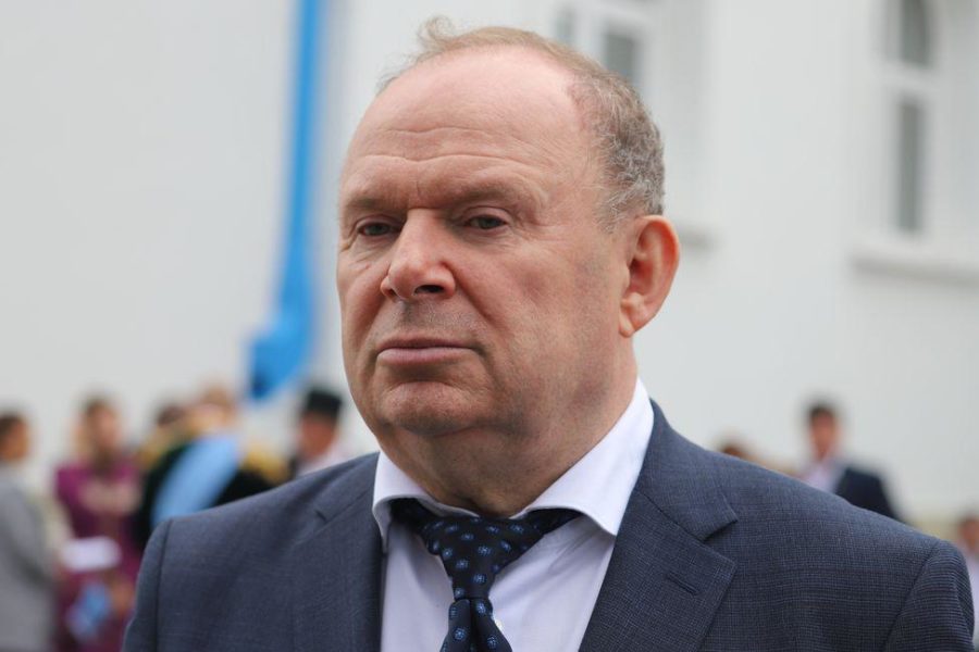 Защита бывшего сенатора Лаптева запросила условный срок