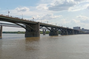 Смена подрядчика произошла в ремонте Октябрьского моста в Новосибирске