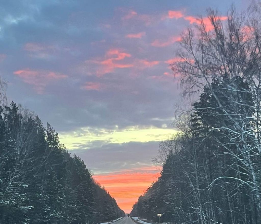 Новосибирцы поделились фотографиями красивого рассвета