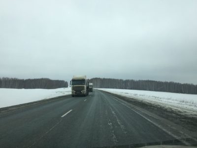 На трассах Новосибирской области ограничили движение