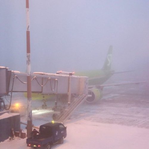 Самолет из Новосибирска не смог сесть в аэропорту Якутска из-за непогоды