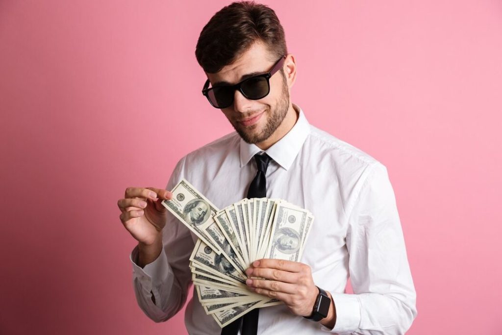 Новосибирская область стала 4-й по числу миллионеров в Сибири