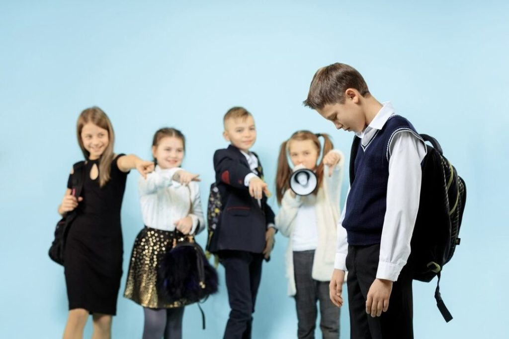 Сибирячка по фальшивым документам пристроила ребёнка в гимназию в Новосибирске