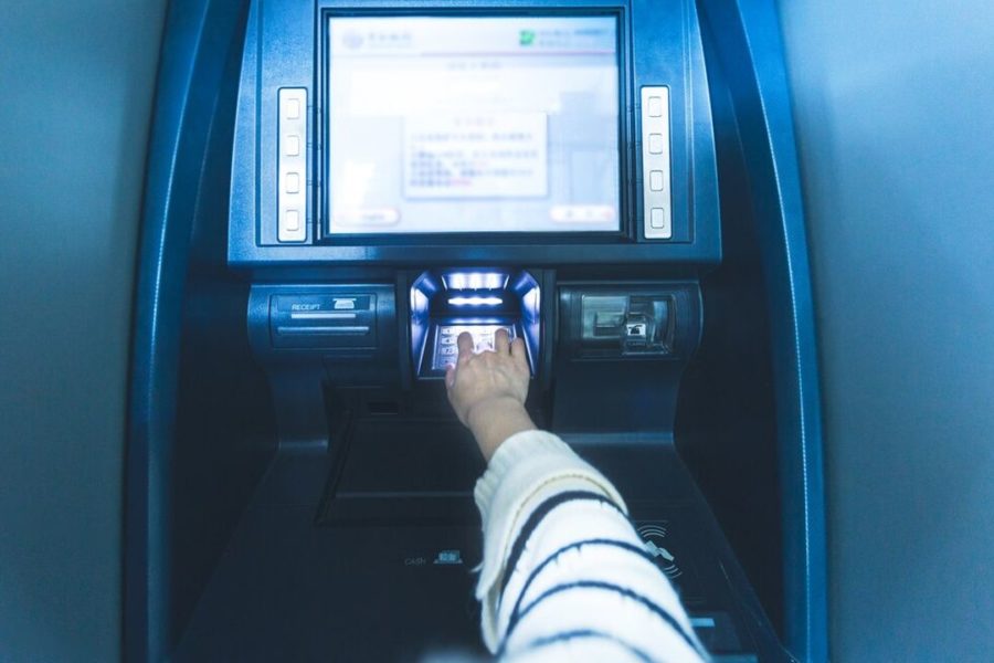 Хакера, укравшего 6 млн из банкомата под Новосибирском, отправили в колонию