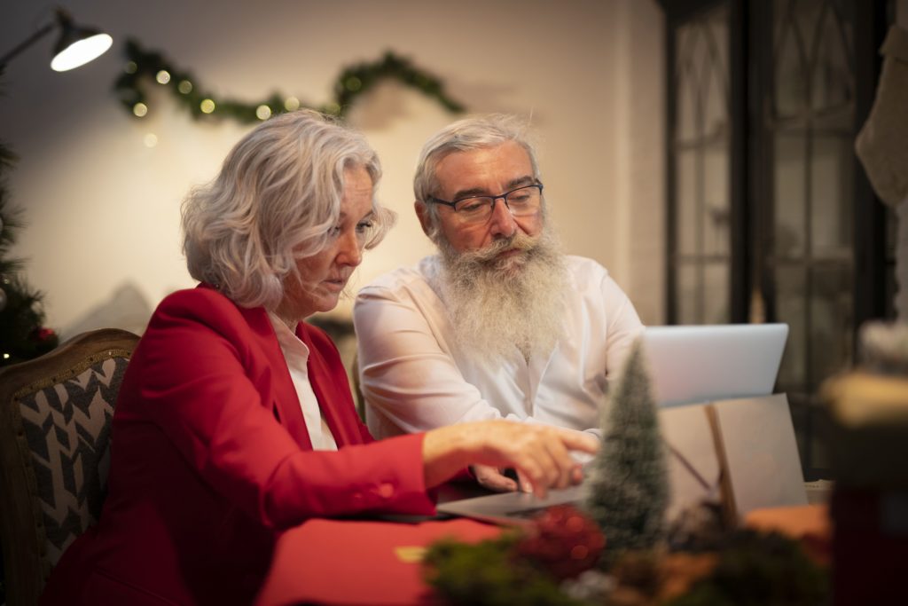 Соцфонд: пенсии и пособия за январь россияне получат до 28 декабря