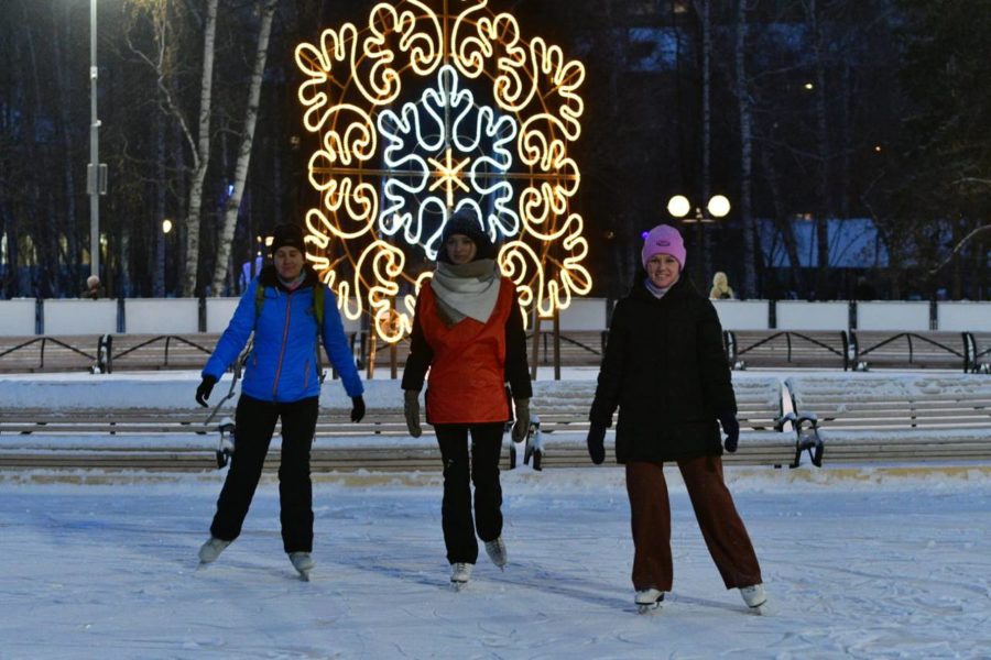 Каток открылся в Центральном парке Новосибирска
