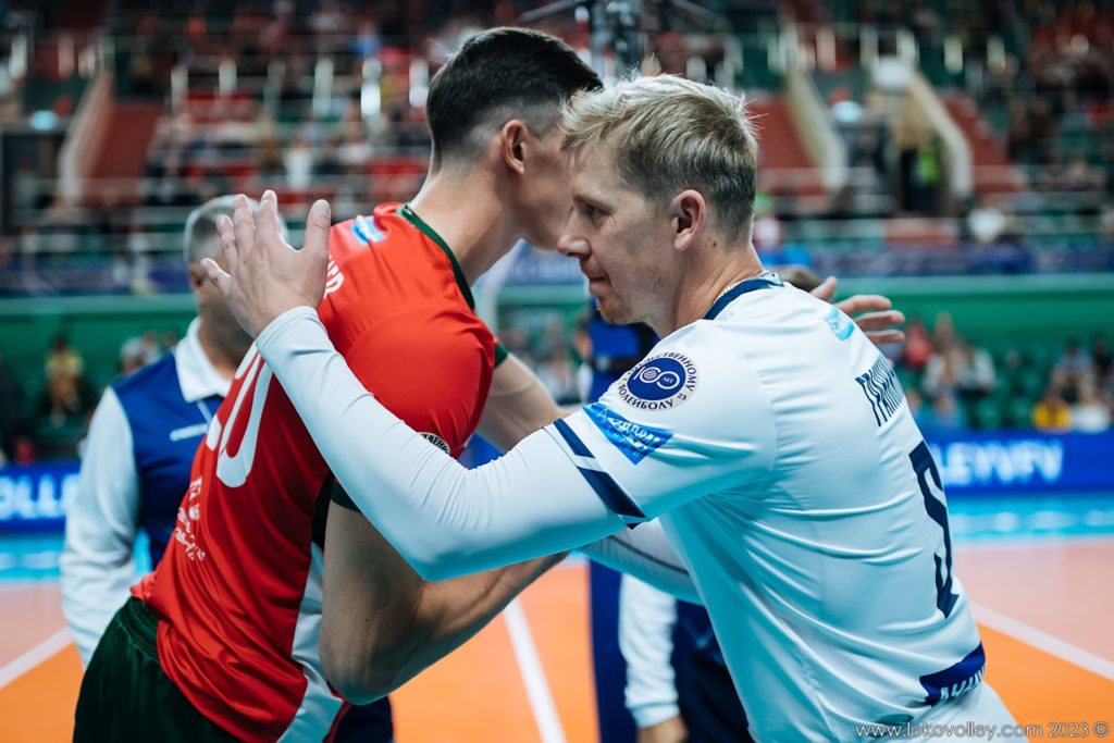 Новосибирский «Локомотив» выиграл гостевой матч у «Факела»