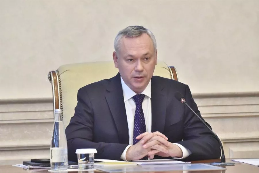 Поздравление с Новым годом губернатора Новосибирской области Андрея Травникова