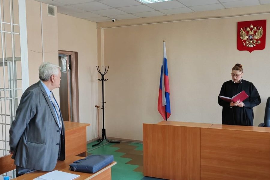 Экс-председатель СО РАН попросил у суда отсрочку оплаты штрафа