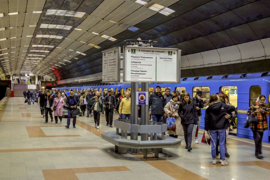 Новосибирский метрополитен продлит свою работу в новогоднюю ночь