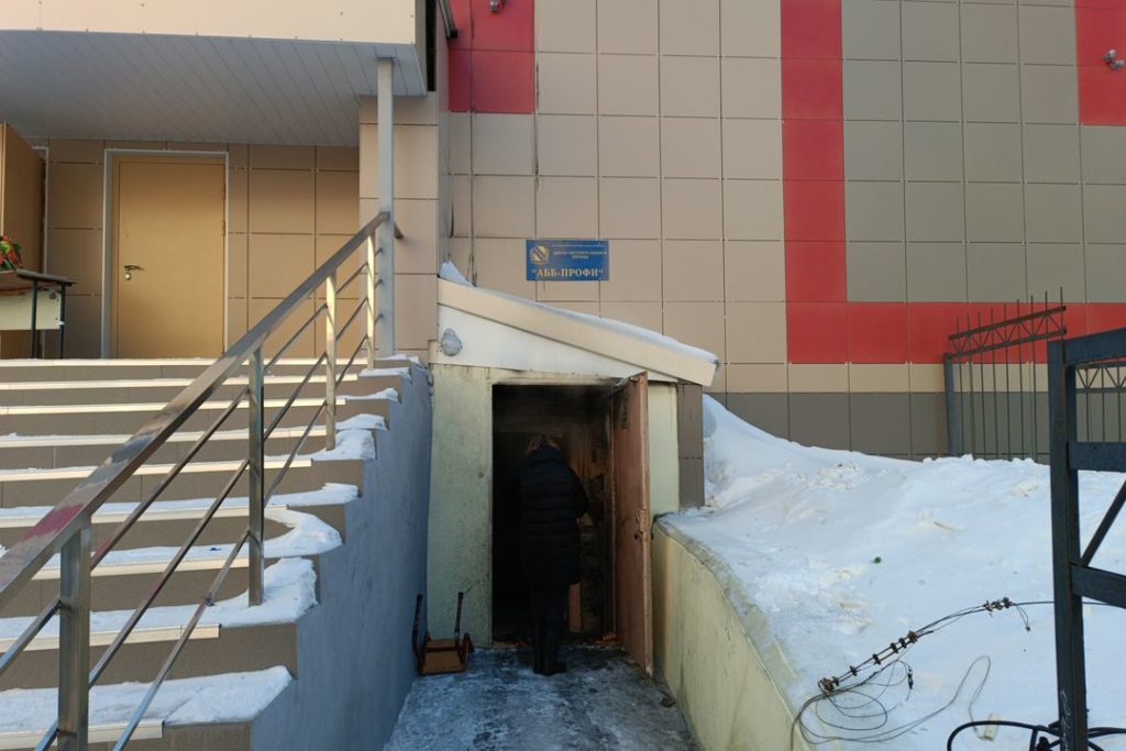 Установлена личность погибшего во время пожара в гимназии № 10 Новосибирска