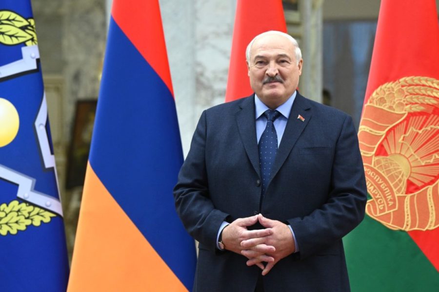 У президента Беларуси Лукашенко живет хамелеон Жорик