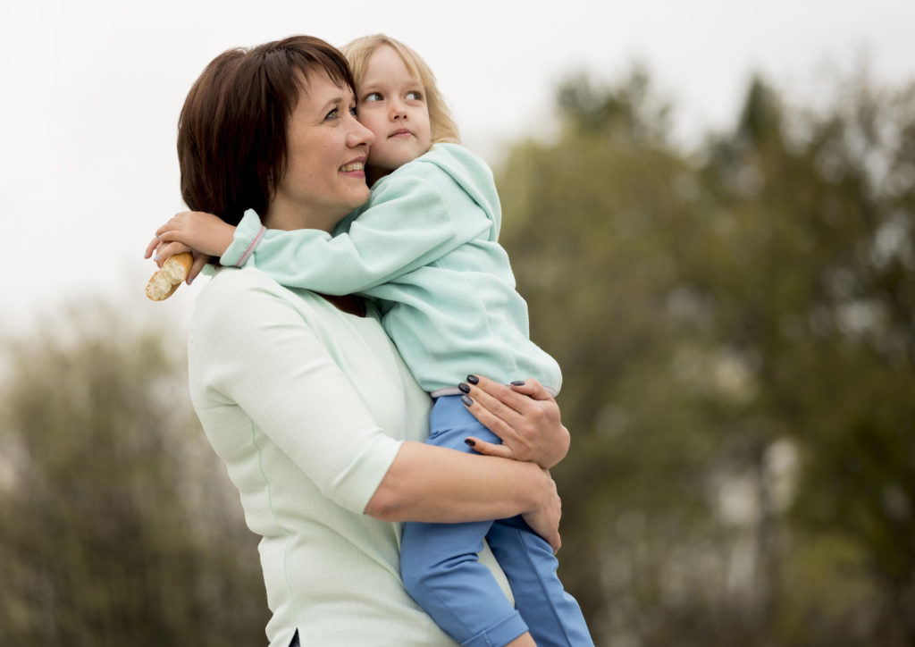 В России запретят увольнять одиноких родителей, воспитывающих детей до 16 лет