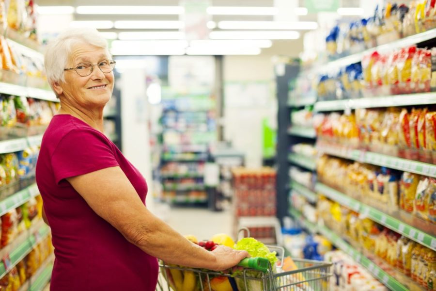 Полки с бесплатными продуктами для пенсионеров могут появиться в магазинах страны