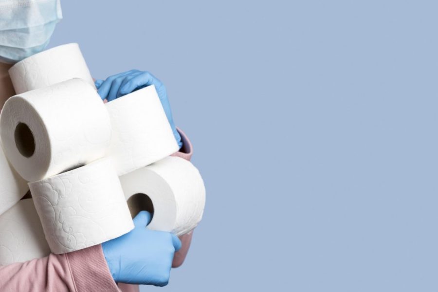 Халаты, тапочки и туалетную бумагу предлагают включить в полис ОМС