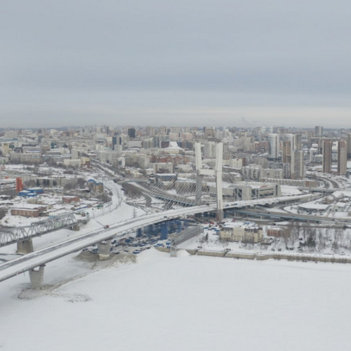 Завершен демонтаж башенных кранов у пилона нового моста в Новосибирске