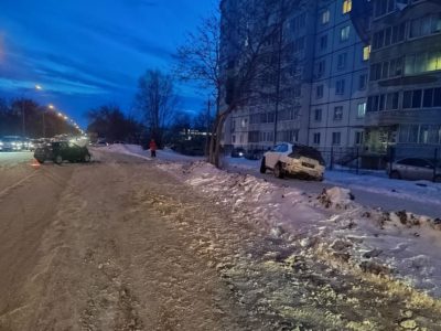 Пешеход погиб в ДТП с двумя автомобилями в Новосибирске