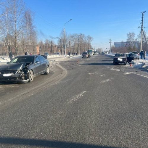 Школьница пострадала в ДТП с тремя автомобилями в Новосибирске