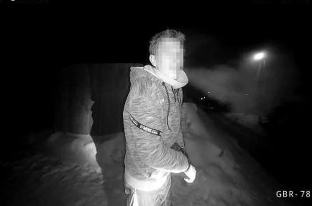 «Мы за тобой давно гоняемся!»: задержанный домушник оказался серийным вором из Пятерочки в Новосибирске