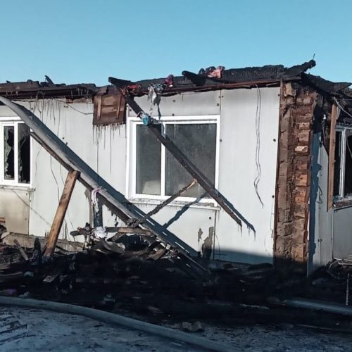 Мать спаслась, а дети погибли: еще один смертельный пожар произошел в Сибири