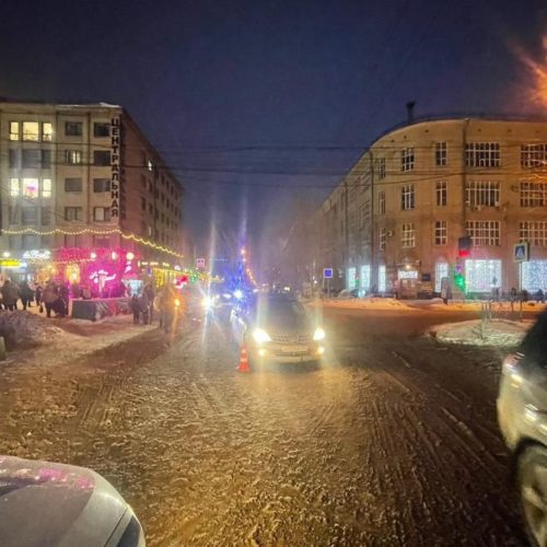 Ребенок попал под колеса иномарки на пешеходном переходе в Новосибирске