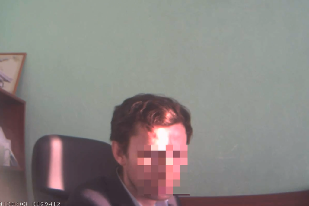 Высокопоставленного полицейского задержали за взятку в Алтайском крае