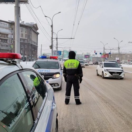 Штраф и арест на 15 суток: охоту на водителей в тонированных машинах открыли полицейские в Новосибирске