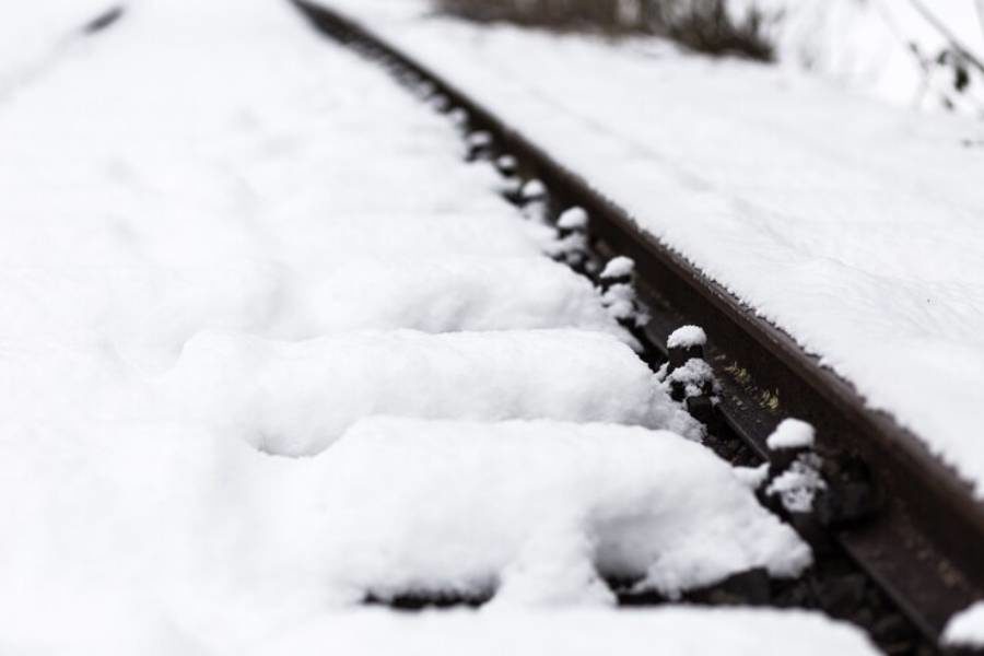 На качество уборки от снега остановок общественного транспорта жалуются новосибирцы