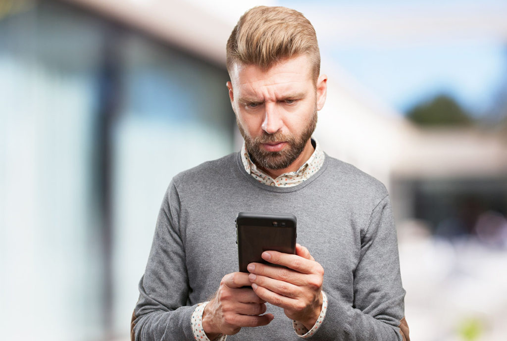 Новосибирцы жалуются на сбой в работе WhatsApp и Telegram