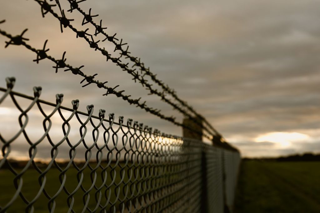 Алексей Навальный* скончался в колонии после прогулки