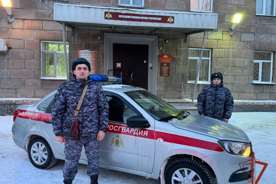 Росгвардейцы спасли замерзающего мужчину в Новосибирске