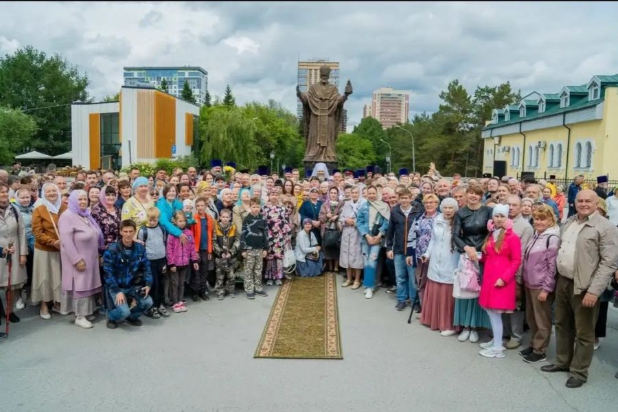 Никольская площадь появилась около Вознесенского собора в Новосибирске