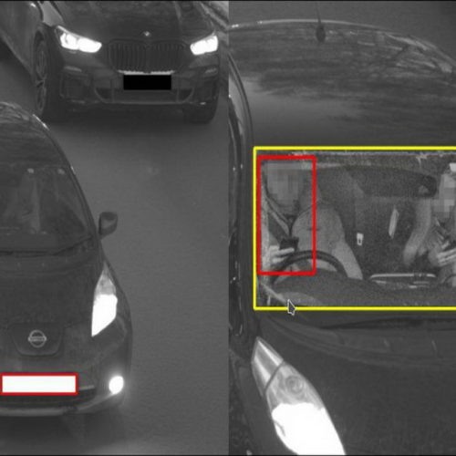 Водителям из Новосибирска начали приходить штрафы за разговоры по мобильному за рулем