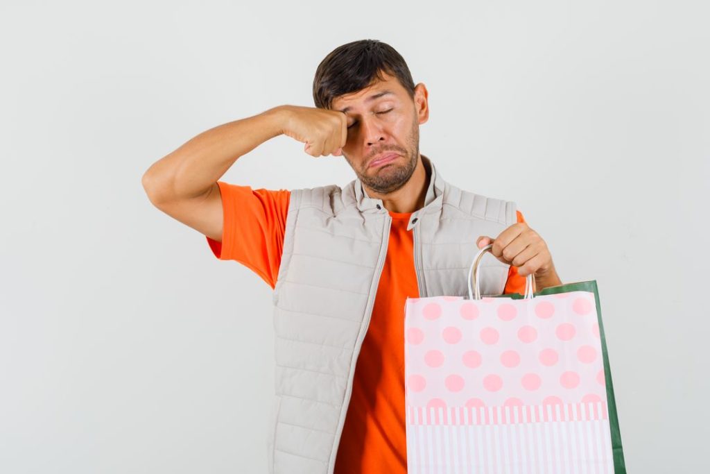 А король-то голый! 18-летний новосибирец продал одежду-невидимку на 340 тысяч рублей