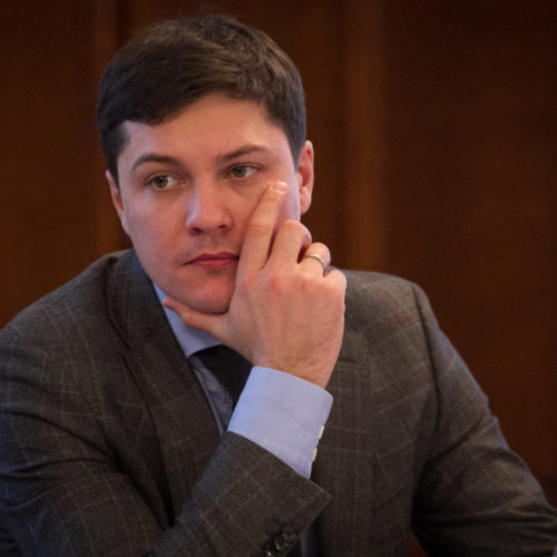 Вице-мэр Новосибирска Артем Скатов ищет работу за 500 тысяч рублей в месяц