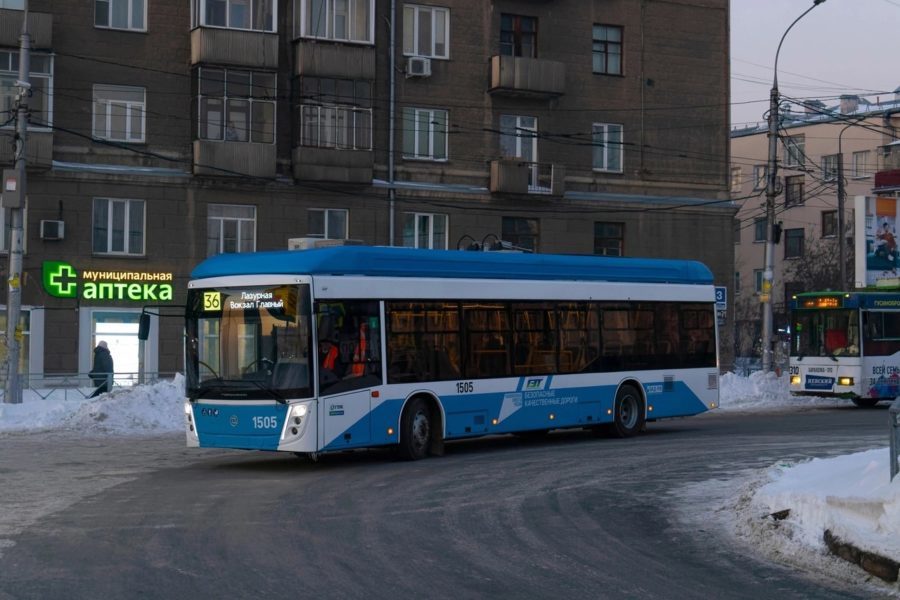 Перевод транспорта на муниципальный контракт встал на паузу в Новосибирске