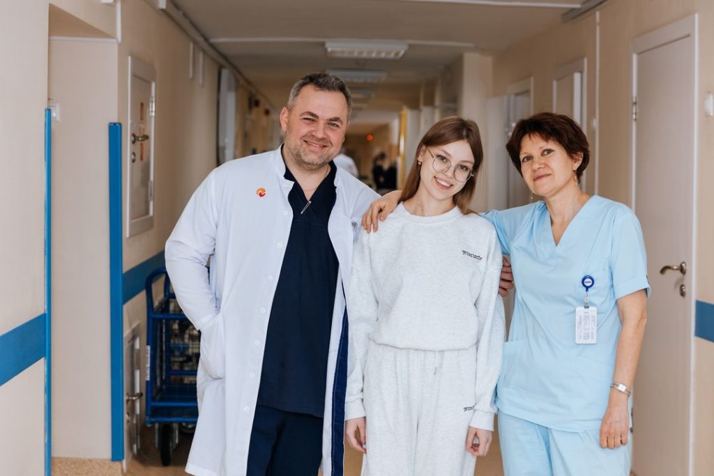 Девушку с полными тромбов легкими спасли врачи в Новосибирске