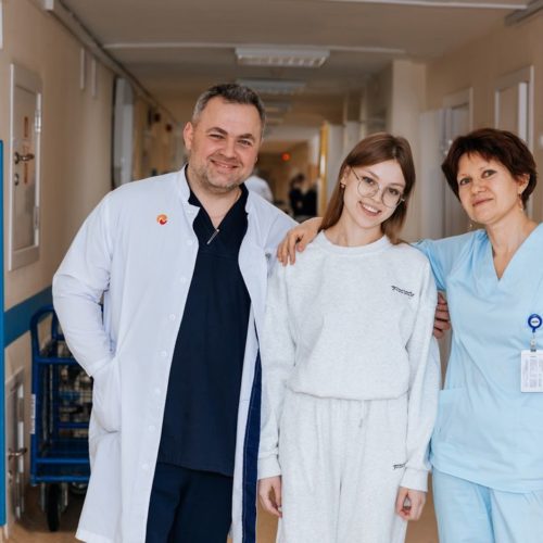 Девушку с полными тромбов легкими спасли врачи в Новосибирске