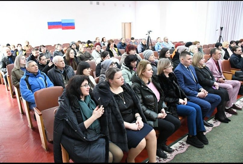 Музыкант и композитор из Новосибирска выступил в Луганске