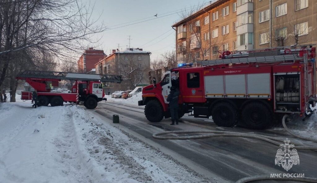 67 пожаров потушили сотрудники МЧС за неделю в Новосибирской области
