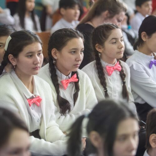 В школе № 66 Новосибирска обсудили семейные ценности и угрозы для подростков