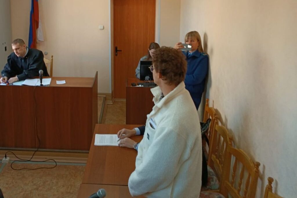 Дело актера Никиты Кологривого начали рассматривать в новосибирском суде
