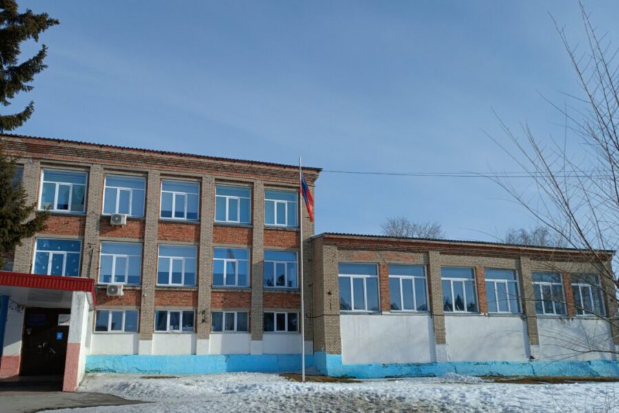 В Новосибирской области 24 марта приспустили государственные флаги