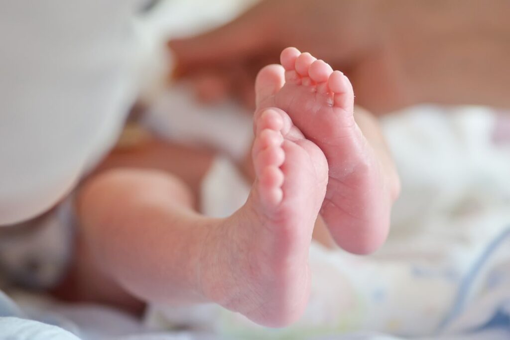 «Родила дома и убила»: в погребе жилого дома под Новосибирском нашли мертвого младенца