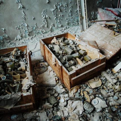 Обрушившийся потолок в квартире едва не убил женщину в Новосибирске